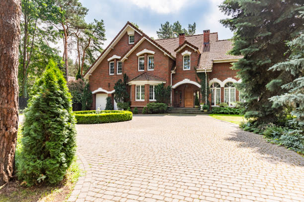Trusted St Johns, MI Driveway Pavers Experts